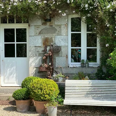 La Maison Les Mimosas 게스트하우스 4*